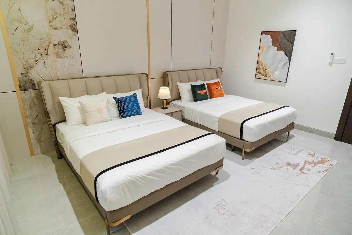 Georgetown Elegant Golden Jacuzzi Ktv 5Br 16Pax E Villa Semesterbostad George Town