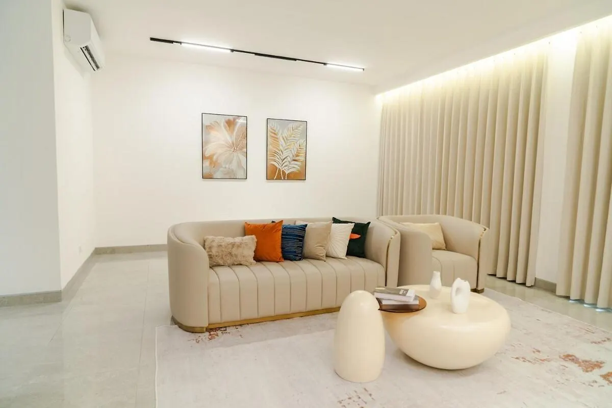 Semesterbostad Georgetown Elegant Golden Jacuzzi Ktv 5Br 16Pax E Villa