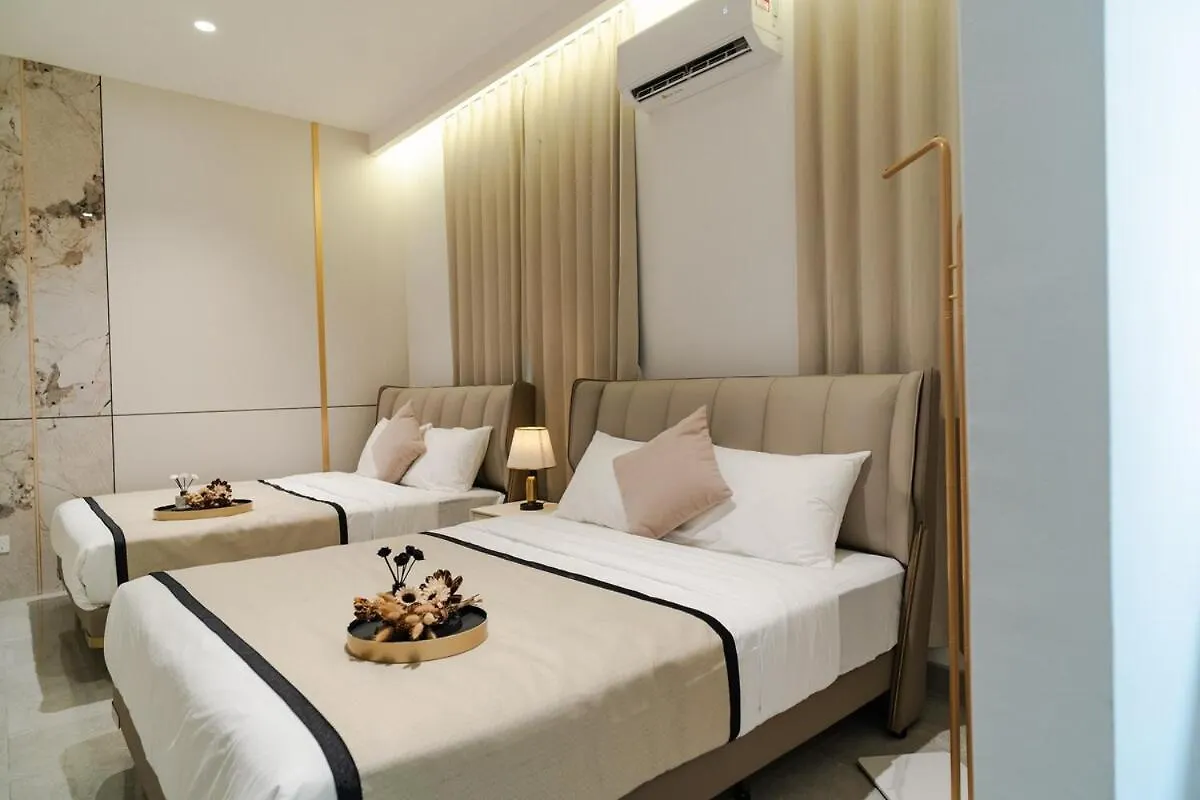 Georgetown Elegant Golden Jacuzzi Ktv 5Br 16Pax E Villa Malaysia